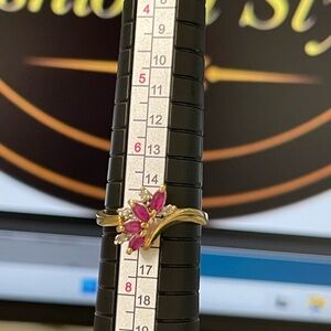 10kt Solid Gold Ruby & Diamond Ring Size 7